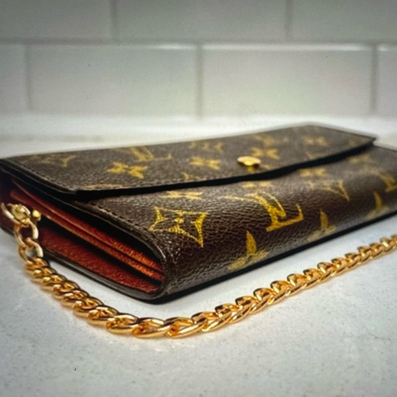 Authentic Louis Vuitton monogram Sarah - Picture 2 of 7